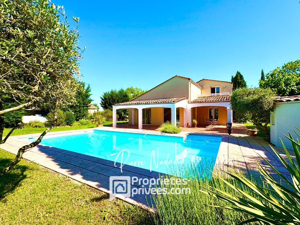 Villa in Libourne, Nouvelle-Aquitaine, France 1 - 18487038