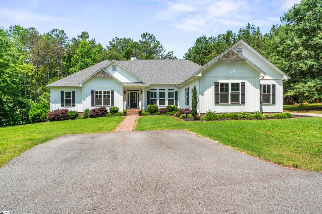 House in Pickens, South Carolina, United States 1 - 18250033