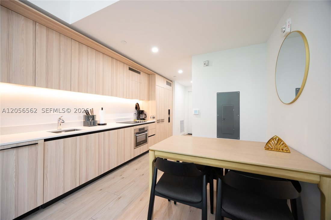 Condo in Miami, Florida, United States 5 - 18483189
