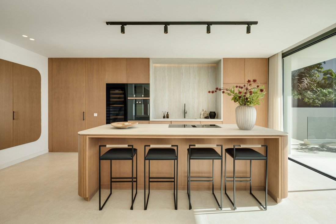 Villa in Elviria-Cabopino, Marbella, Spain 3 - 18485763