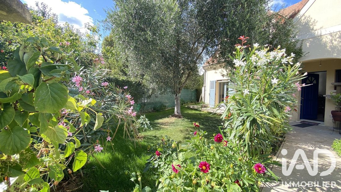 House in Maurecourt, Ile-de-France, France 2 - 18484939