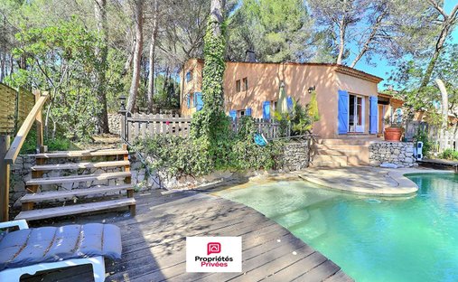 Villa in Ventabren, Provence-Alpes-Côte d'Azur, France 1
