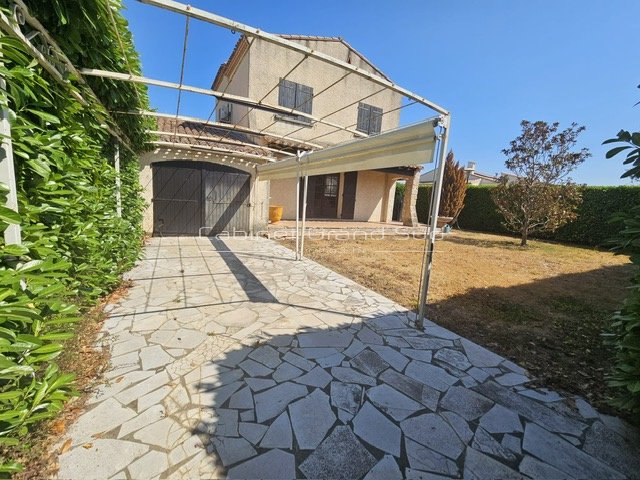 House in Centre Ville, Mauguio, France 1 - 18486509