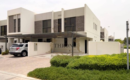 Villa in Damac Hills 2, Dubai, United Arab Emirates 1