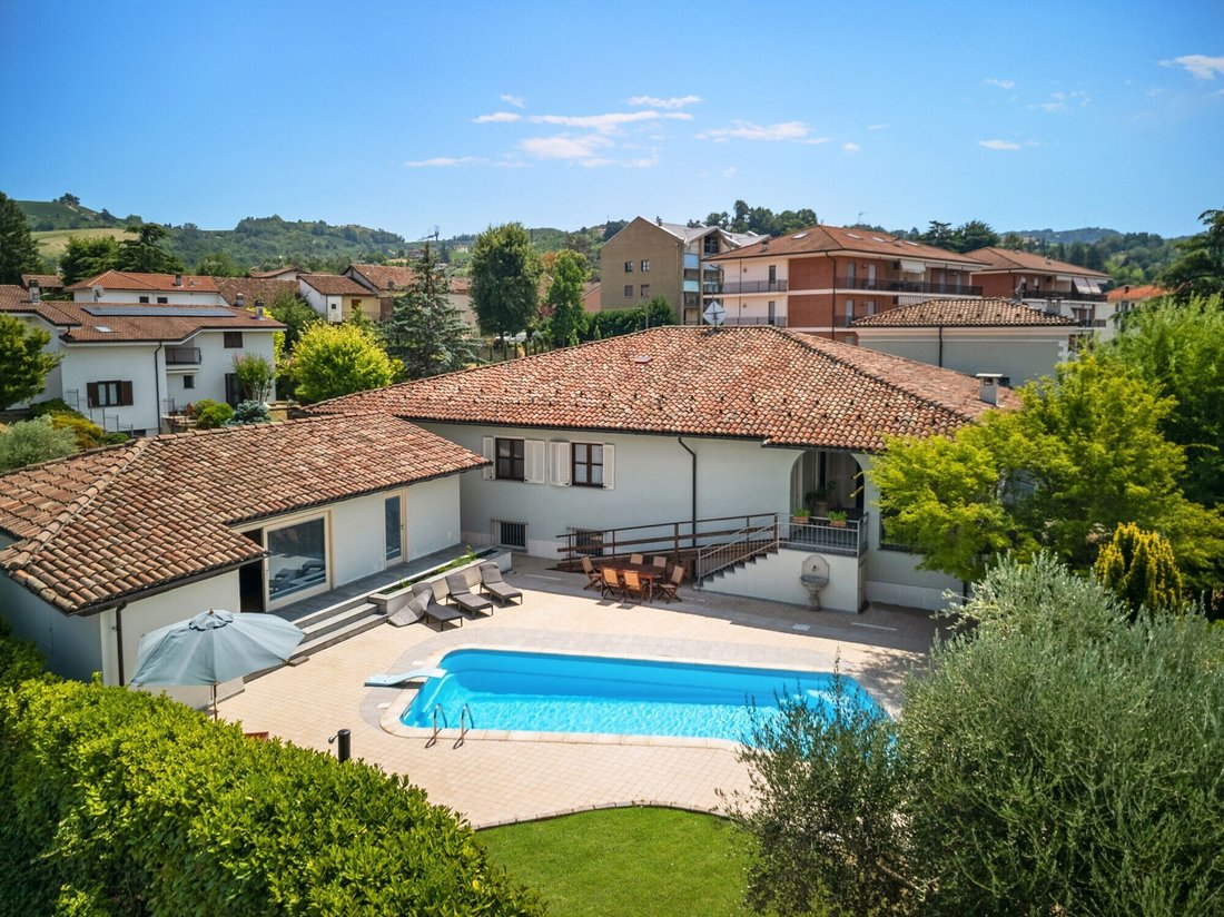 Villa in Canelli, Piedmont, Italy 3 - 18483614