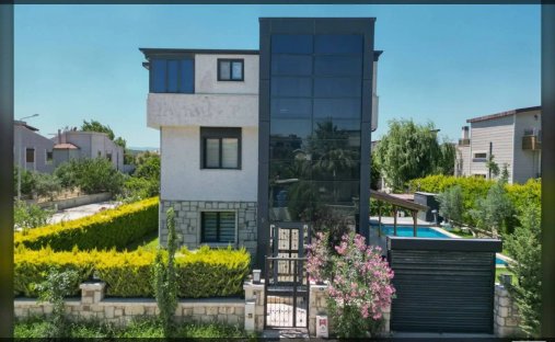 House in İzmir, İzmir, Turkey 1