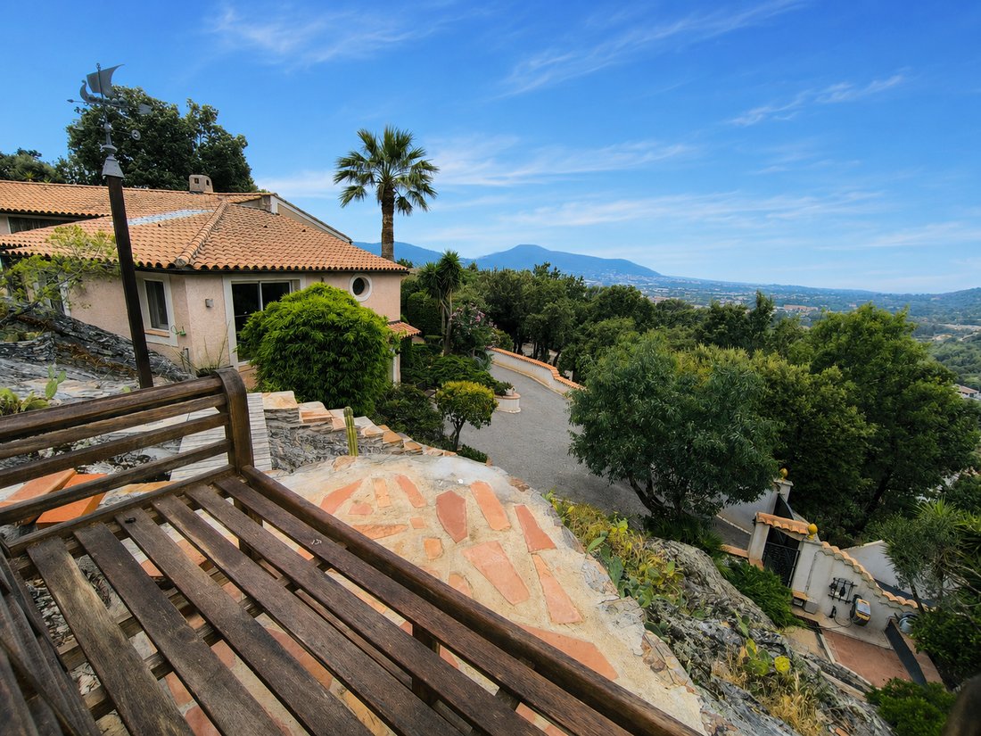 House in Hyeres, Provence-Alpes-Côte d'Azur, France 2 - 18485772