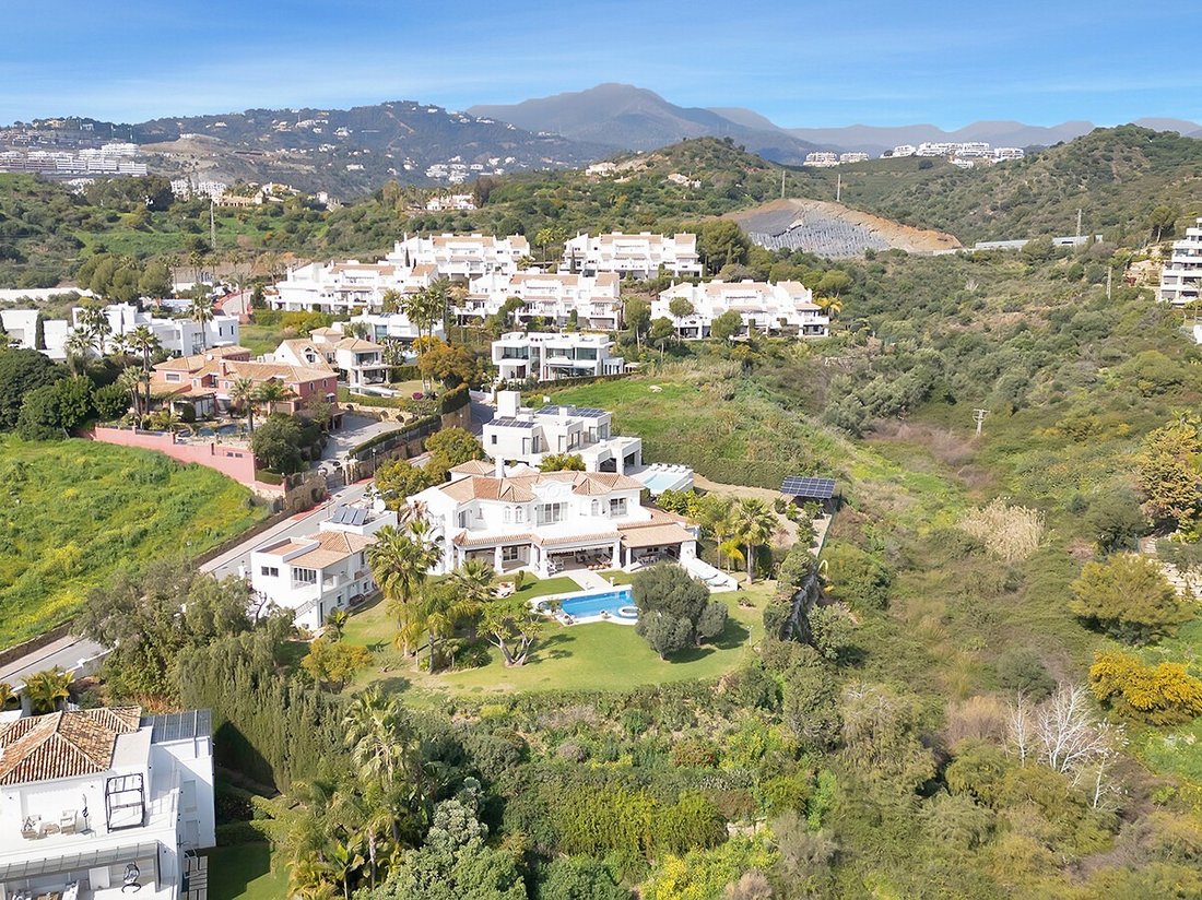 Villa in Nueva Andalucia, Marbella, Spain 4 - 18485964