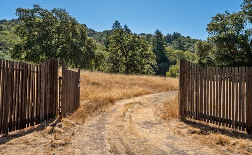Land in Hopland, California, United States 1