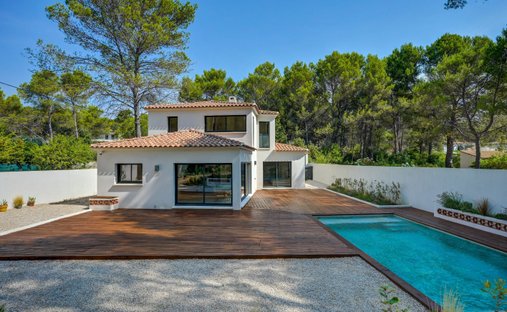 House in Le Tholonet, Provence-Alpes-Côte d'Azur, France 1