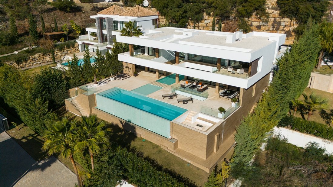 Villa in Benahavis, Andalusia, Spain 1 - 18485734