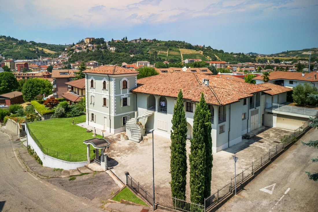 Villa in Canelli, Piedmont, Italy 2 - 18483614