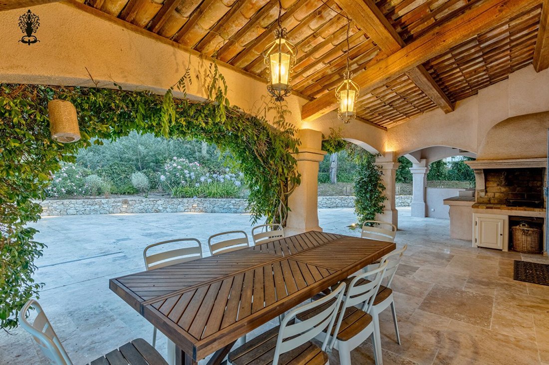 House in Le Plan-de-la-Tour, Provence-Alpes-Côte d'Azur, France 2 - 18485629
