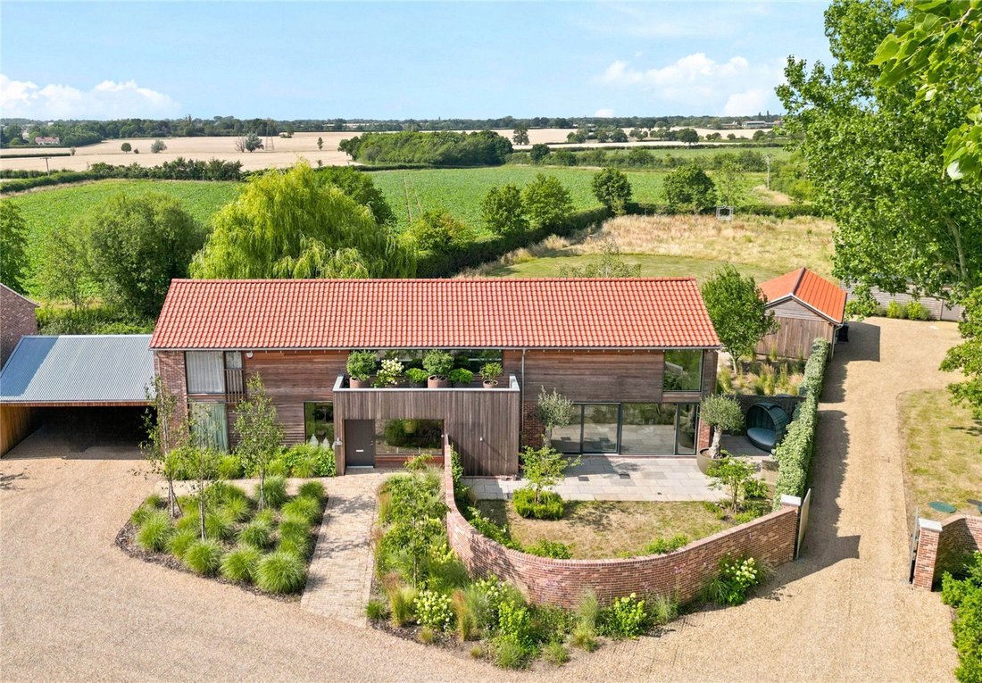 House in Suffolk, England 1 - 18486757
