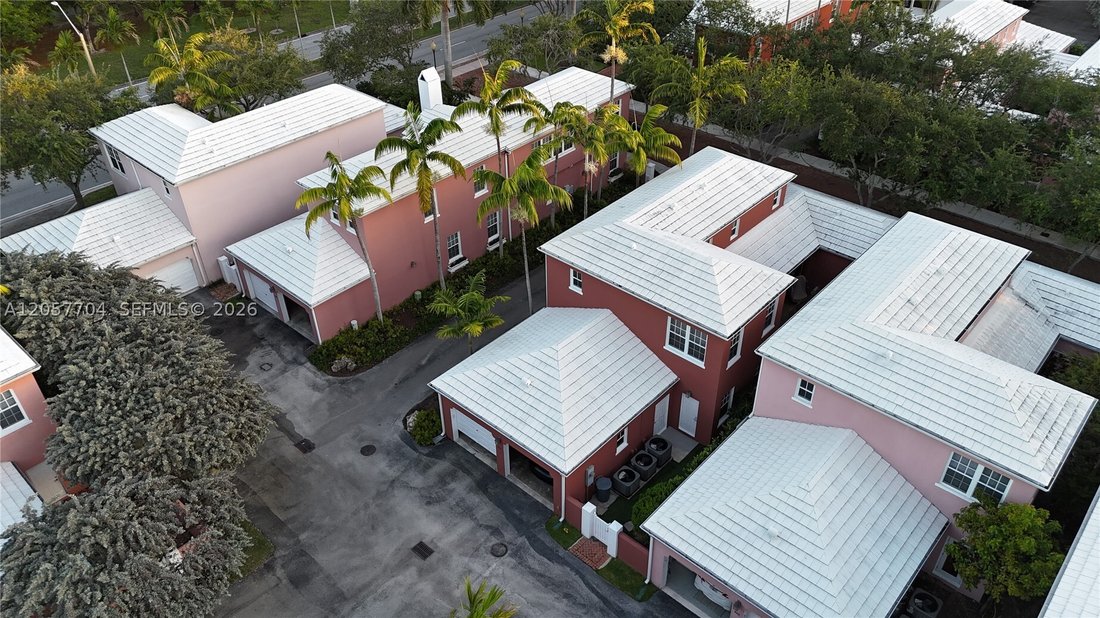 Townhouse in Coral Gables, Florida, United States 2 - 18485475