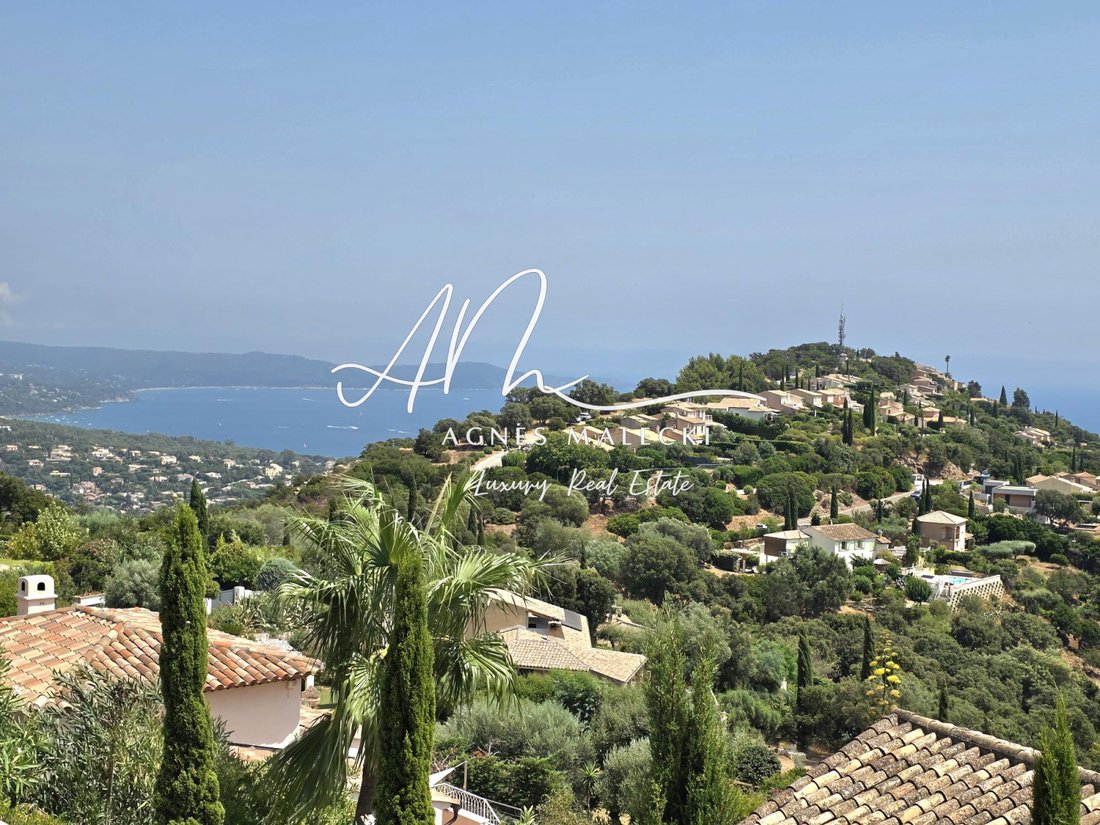 Estate in Nord, Cavalaire-sur-Mer, France 4 - 18483438