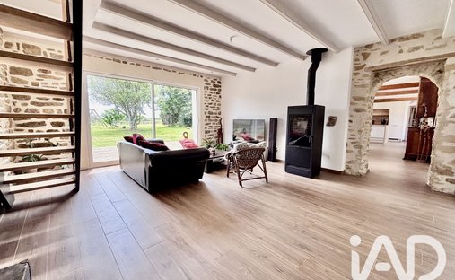 House in Le Grouaneg, Plouguerneau, France 1