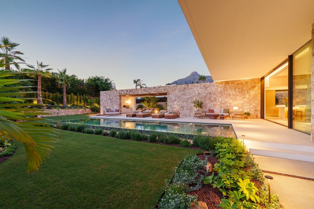 Villa in Marbella, Andalusia, Spain 5 - 18486119