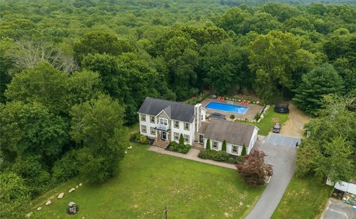 House in Tiverton, Rhode Island, United States 1