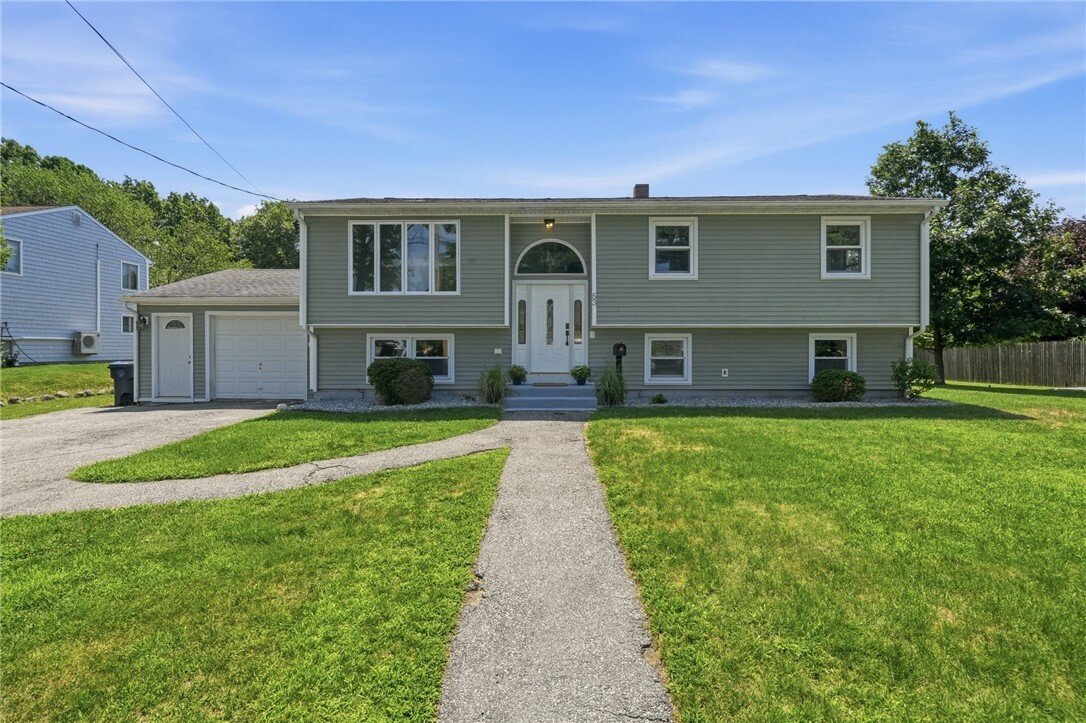 House in Warwick, Rhode Island, United States 2 - 18487891