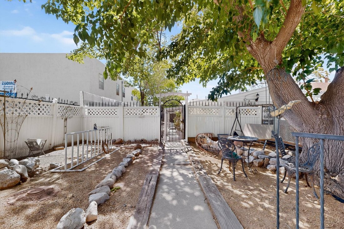 Albuquerque, New Mexico, United States 5 - 18488123
