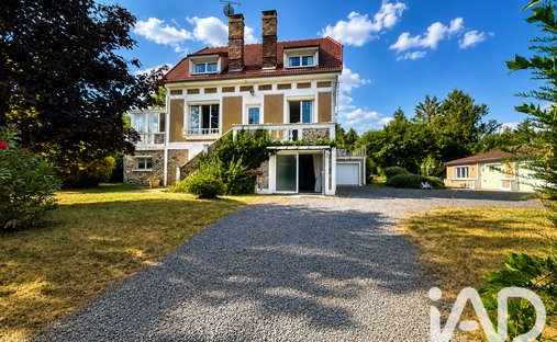 House in Boissy-le-Chatel, Ile-de-France, France 1