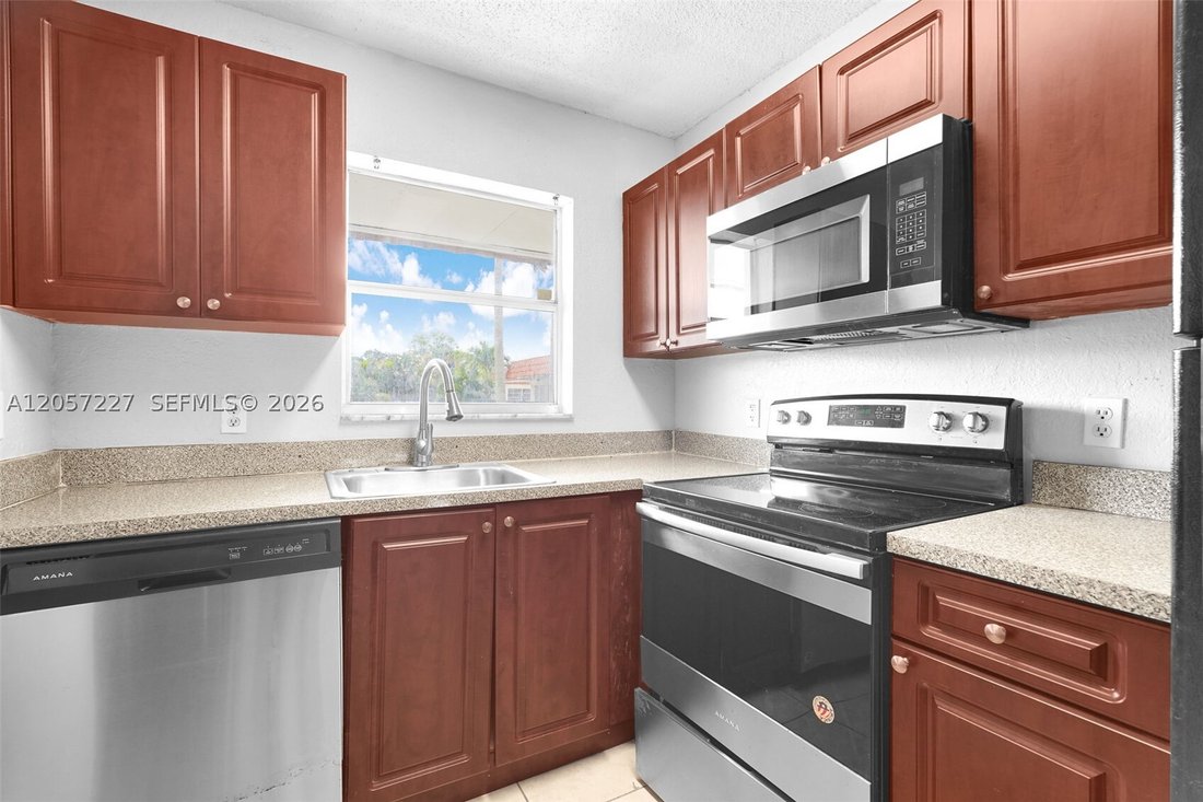 Margate, Florida, United States 4 - 18485445
