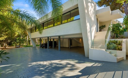 Villa in Marbella, Andalusia, Spain 1