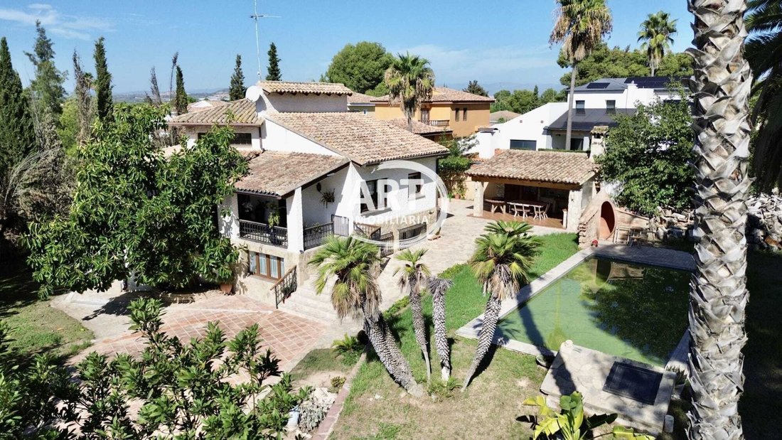 Villa in l'Eliana, Valencian Community, Spain 1 - 18486649