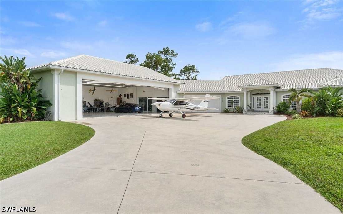 House in North Fort Myers, Florida, United States 1 - 18486104