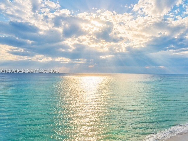 Condo in Hallandale Beach, Florida, United States 2 - 18029232