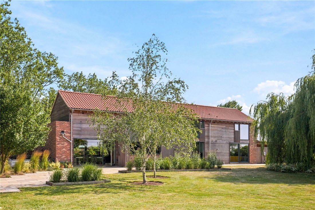 House in Suffolk, England 3 - 18486757