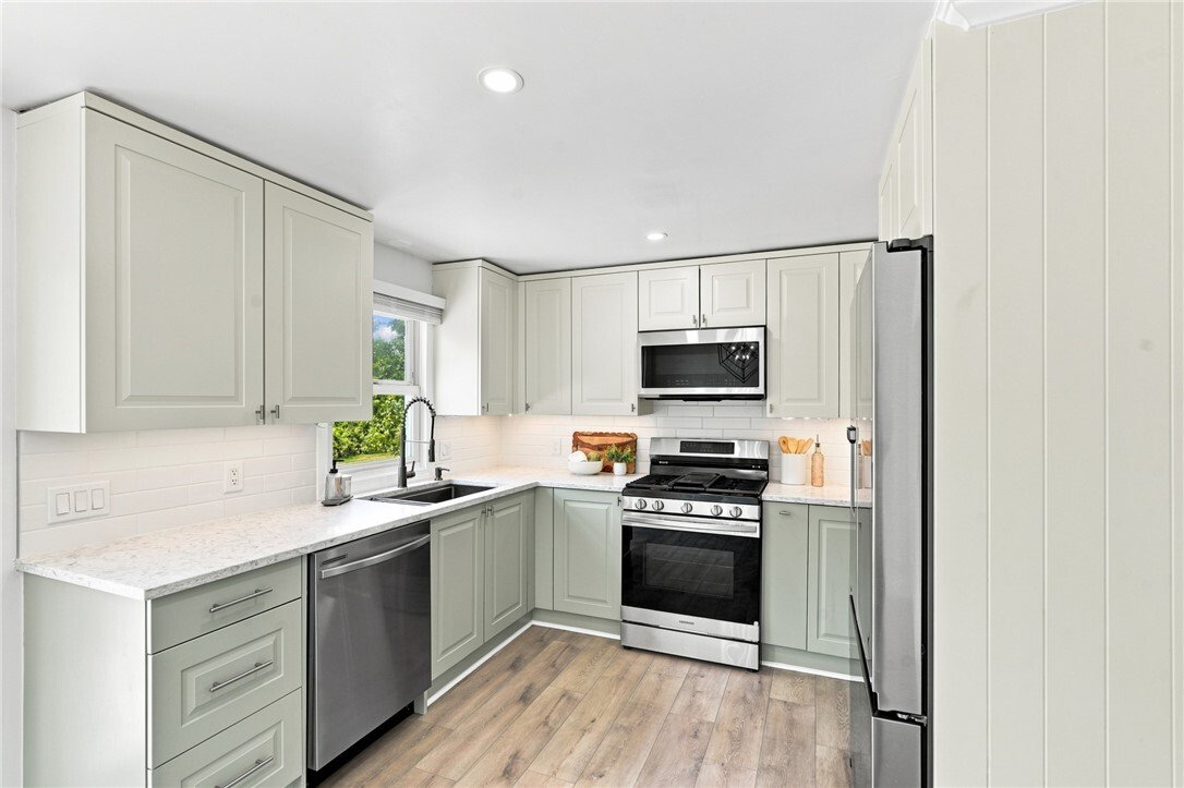 House in Warwick, Rhode Island, United States 1 - 18487891