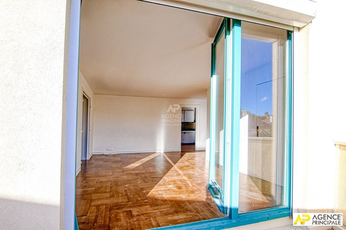 Apartment in Domaine National du Château, Versailles, France 2 - 18483551