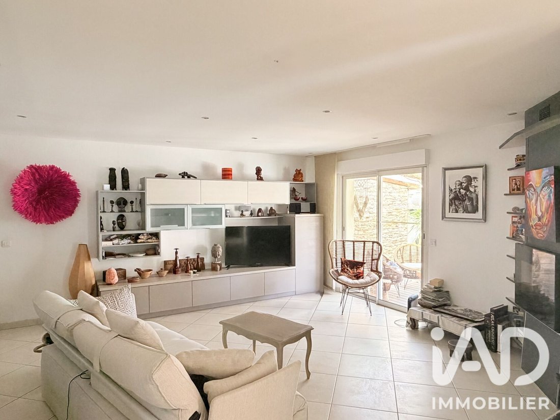 House in Hyeres, Provence-Alpes-Côte d'Azur, France 5 - 18484935