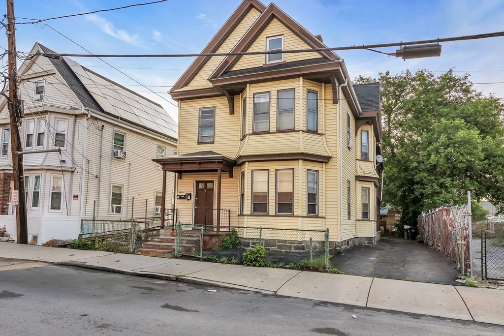House in Lawrence, Massachusetts, United States 1 - 18486584