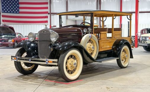 "Wooden Wagon" in Grand rapids, United States 1