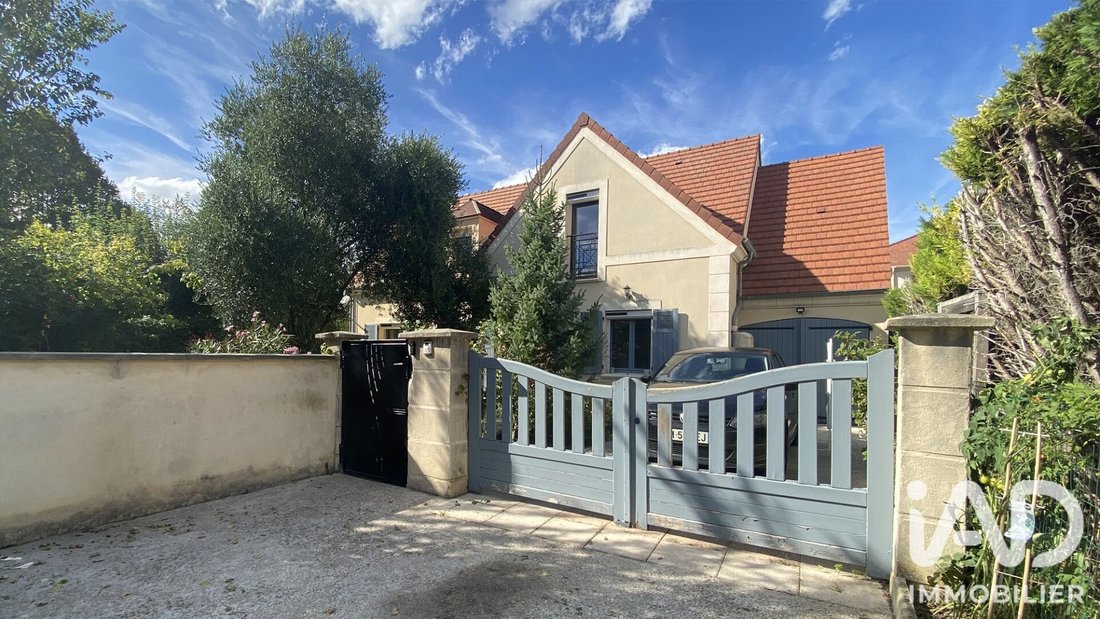 House in Maurecourt, Ile-de-France, France 1 - 18484939