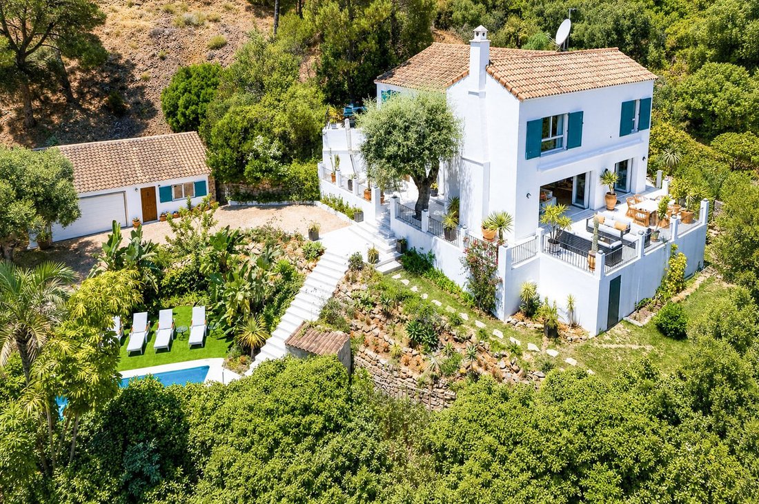 Villa in El Madroñal, Benahavis, Spain 5 - 18479169