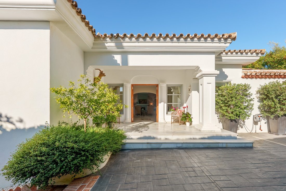 Villa in Marbella, Andalusia, Spain 2 - 18485619