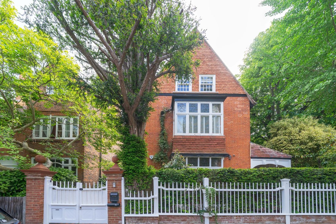 House in Turnham Green, Hounslow, England 1 - 18487850