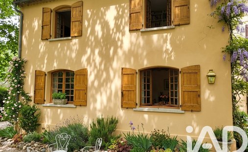 House in Saint-Etienne-les-Orgues, Provence-Alpes-Côte d'Azur, France 1