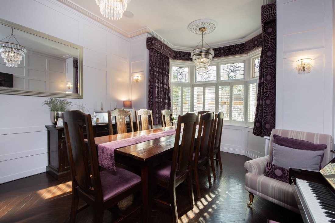 House in Turnham Green, Hounslow, England 5 - 18487850