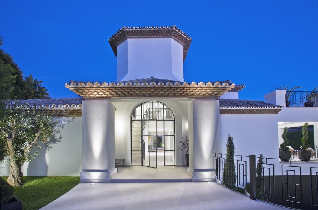Villa in Nueva Andalucia, Marbella, Spain 2 - 18485816