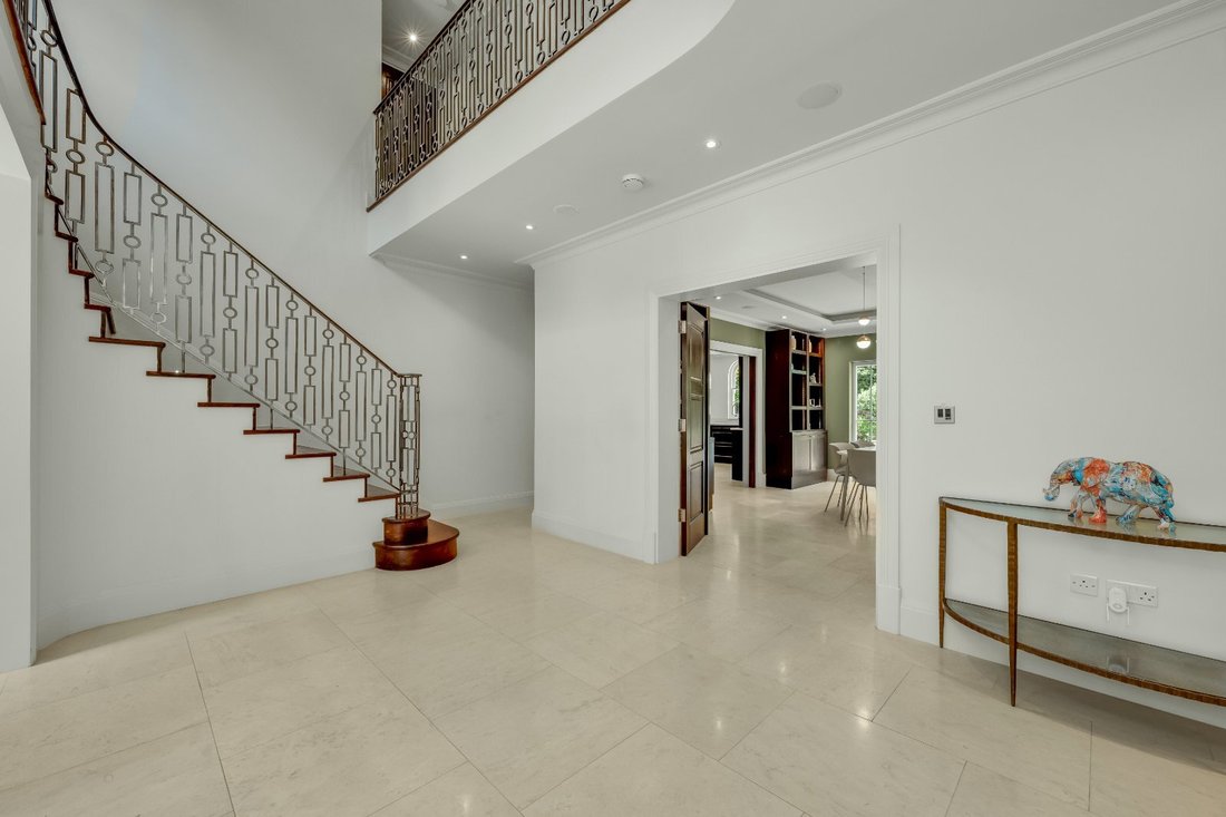 House in Esher, Elmbridge, England 2 - 18483572
