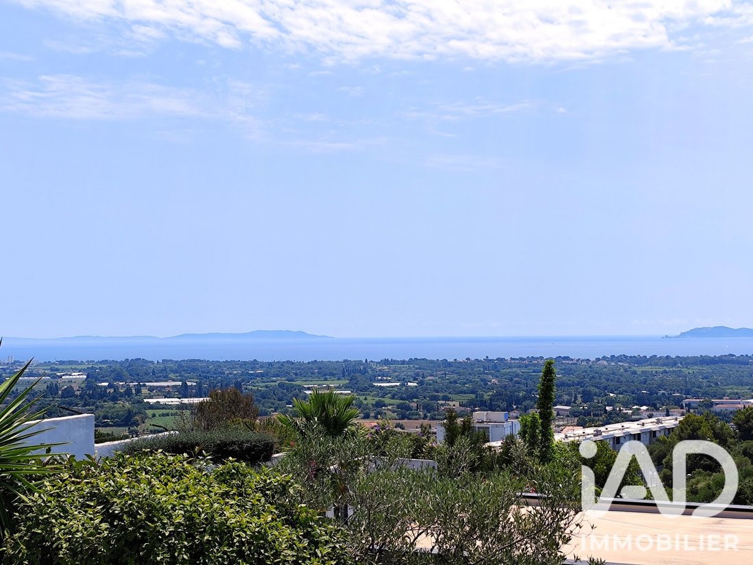 House in Hyeres, Provence-Alpes-Côte d'Azur, France 3 - 18484892