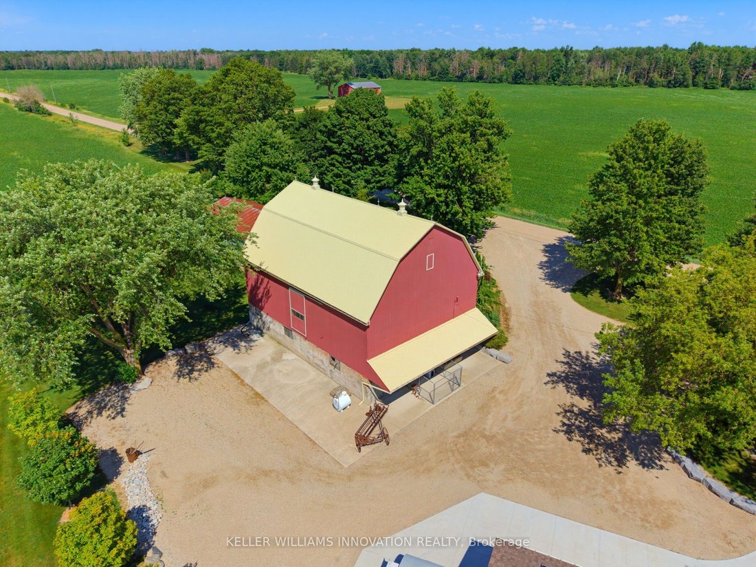 Farm Ranch in North Perth, Ontario, Canada 4 - 18483409