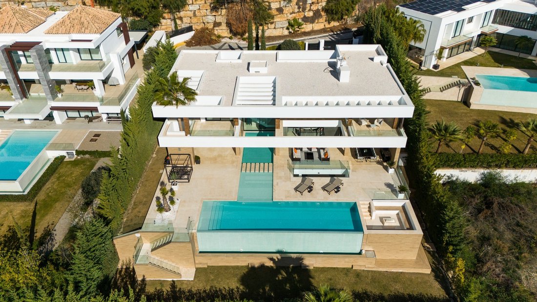 Villa in Benahavis, Andalusia, Spain 3 - 18485734