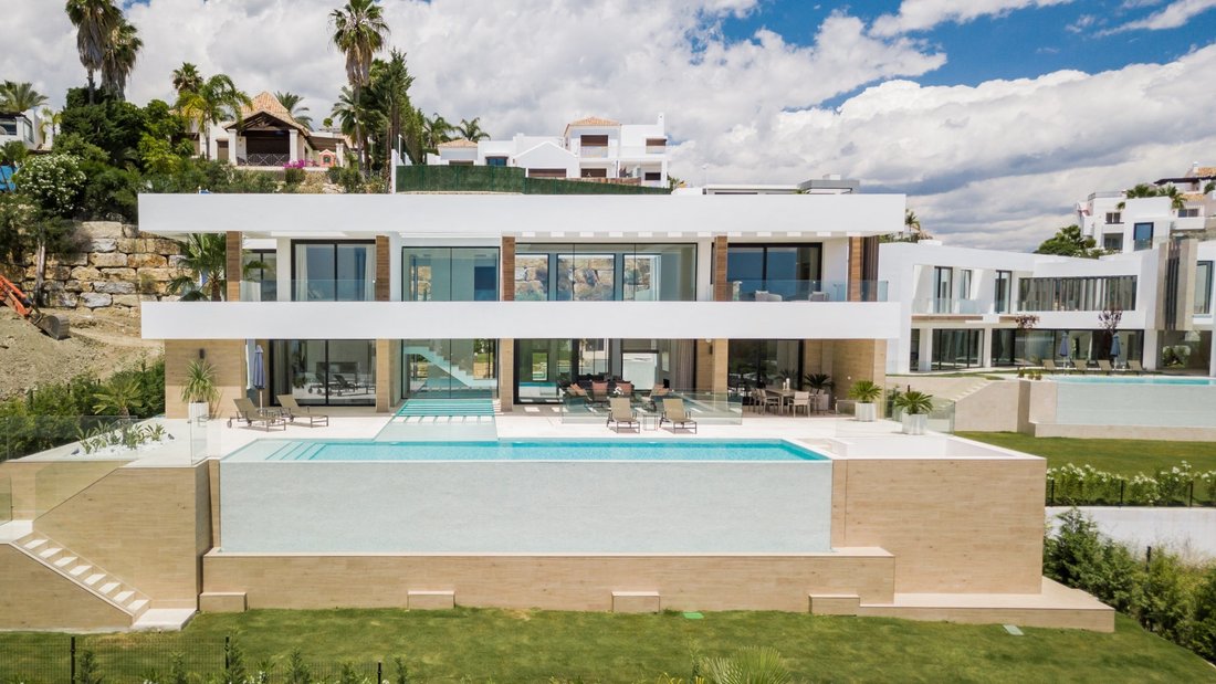 Villa in Benahavis, Andalusia, Spain 2 - 18485734