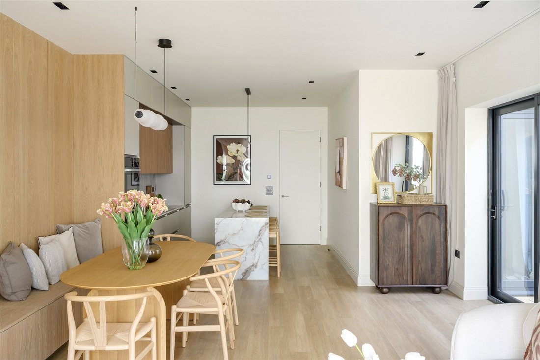 Apartment in West Acton, Ealing, England 3 - 18483432